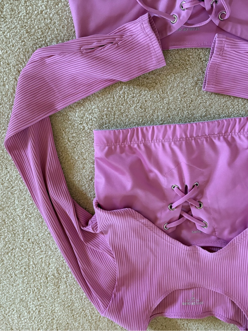 Year of Ours Mauve Lace-Up High-Waist Leggings & Crop Tank Set - Picture 5 of 6